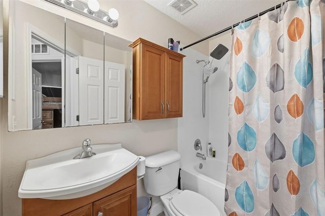 302 SUMMER SAILS DRIVE, Valrico, FL 33594