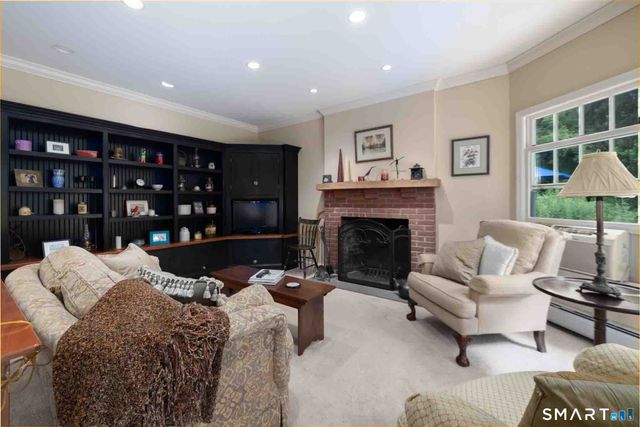 16 Barnes Hill Road, Burlington, CT 06013