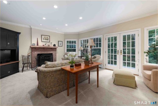 16 Barnes Hill Road, Burlington, CT 06013