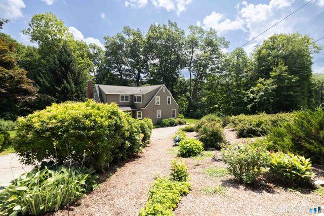 16 Barnes Hill Road, Burlington, CT 06013