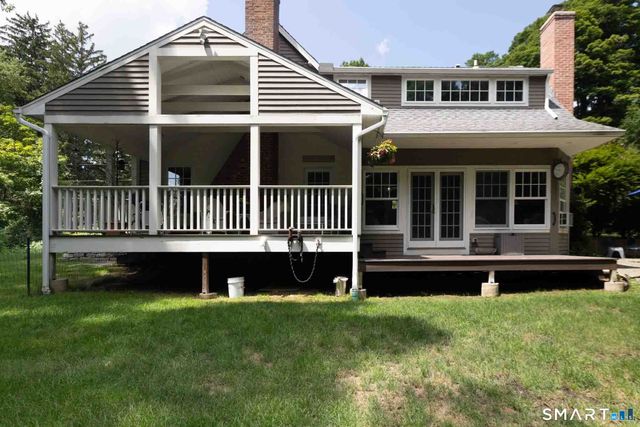 16 Barnes Hill Road, Burlington, CT 06013