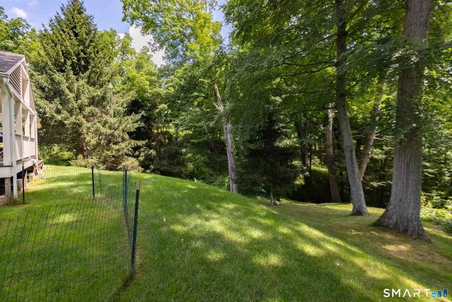 16 Barnes Hill Road, Burlington, CT 06013