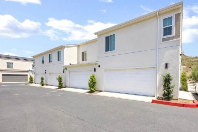 35103 Vine Place, Fallbrook, CA 92028