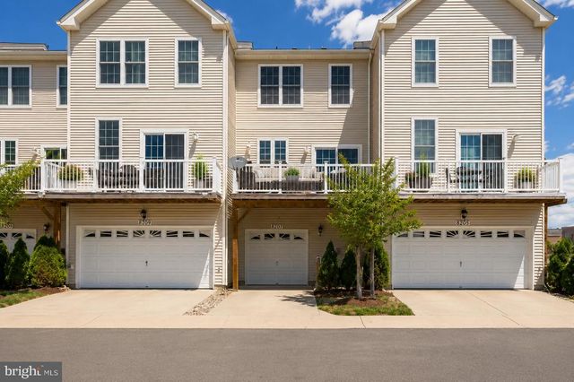 42800 SAN SEBASTIAN TER, Chantilly, VA 20152