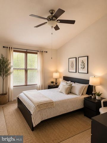 42800 SAN SEBASTIAN TER, Chantilly, VA 20152