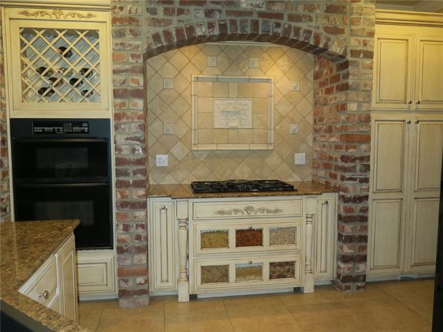 5401 S 44th Street, Rogers, AR 72758