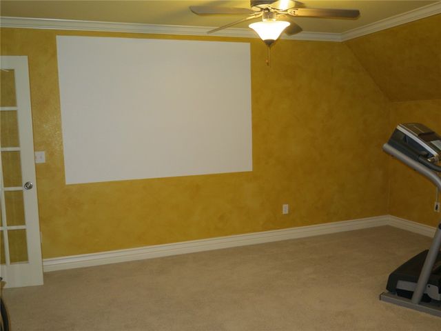 5401 S 44th Street, Rogers, AR 72758