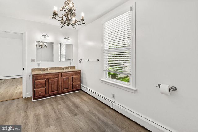 201 E MAIN ST, Fairfield, PA 17320