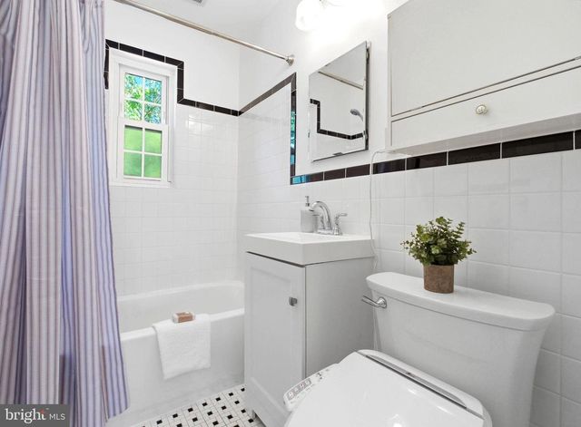 29 MOUNT VERNON AVE, Alexandria, VA 22301