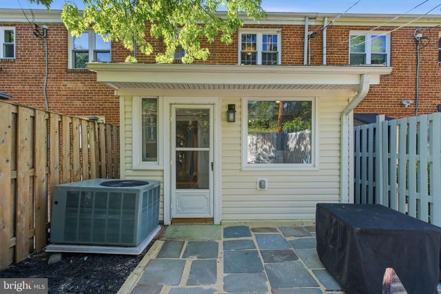 29 MOUNT VERNON AVE, Alexandria, VA 22301