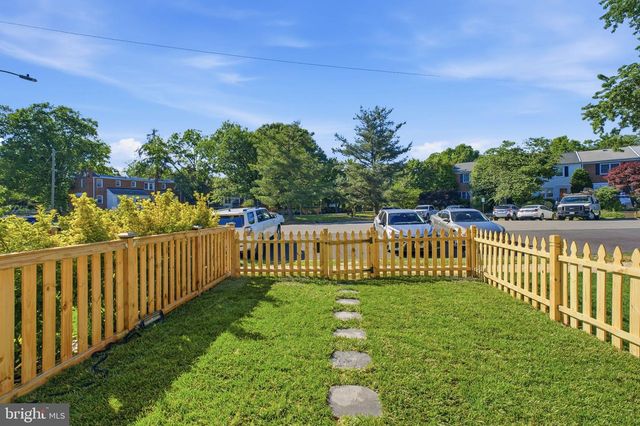 29 MOUNT VERNON AVE, Alexandria, VA 22301