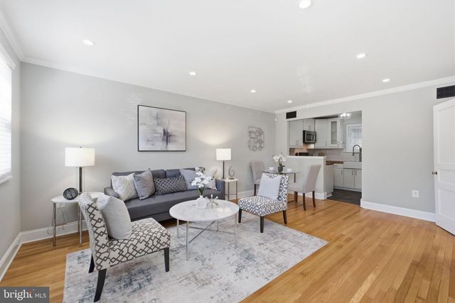 29 MOUNT VERNON AVE, Alexandria, VA 22301