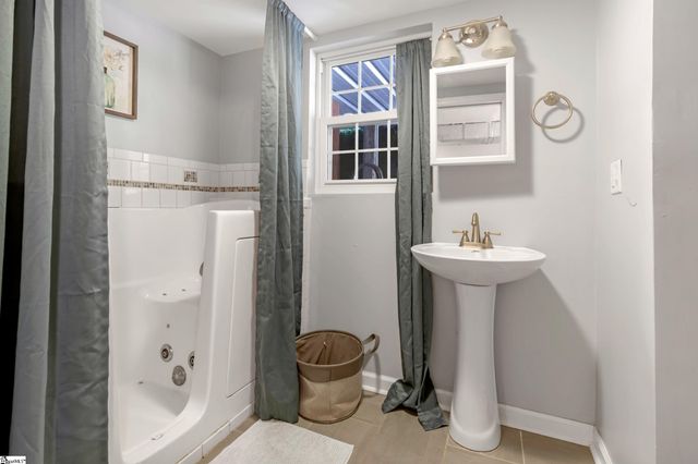 17 Zelma Drive, Greenville, SC 29617