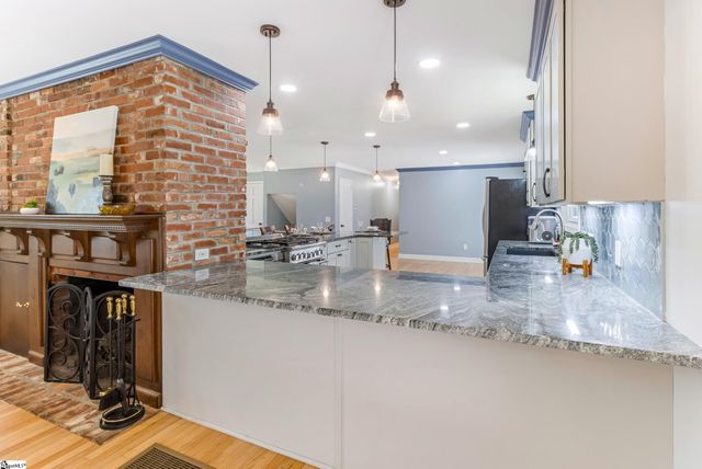 17 Zelma Drive, Greenville, SC 29617
