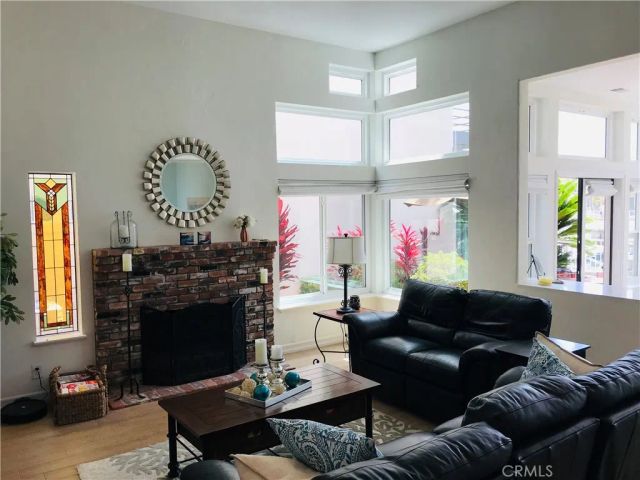 338 Whites, Long Beach, CA 90803