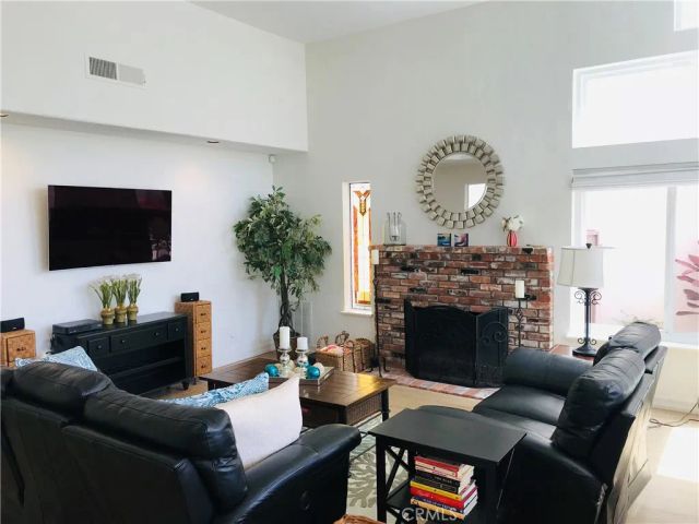 338 Whites, Long Beach, CA 90803