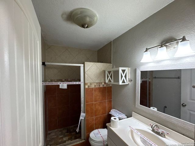 815 Hickory Hill Dr., Kirby, TX 78219