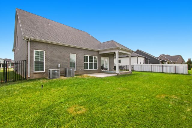 3306 Bootknife Dr, Bell Buckle, TN 37020