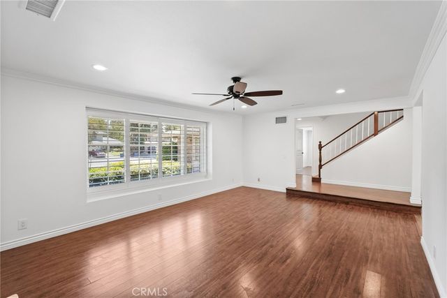 10811 Des Moines, Los Angeles, CA 91326
