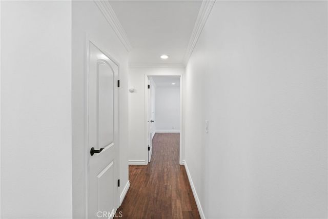 10811 Des Moines, Los Angeles, CA 91326