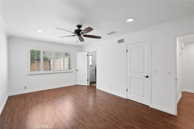 10811 Des Moines, Los Angeles, CA 91326