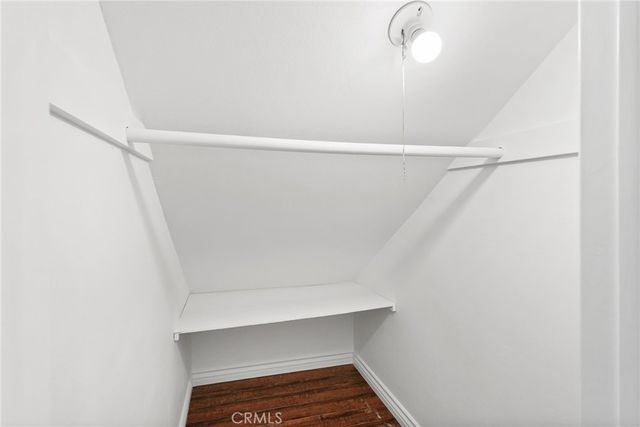 10811 Des Moines, Los Angeles, CA 91326
