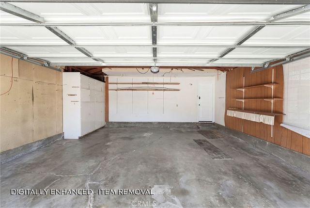 10811 Des Moines, Los Angeles, CA 91326