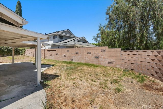 10811 Des Moines, Los Angeles, CA 91326