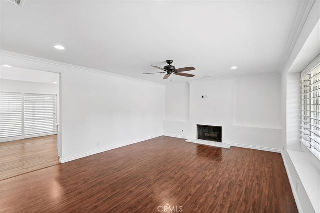 10811 Des Moines, Los Angeles, CA 91326
