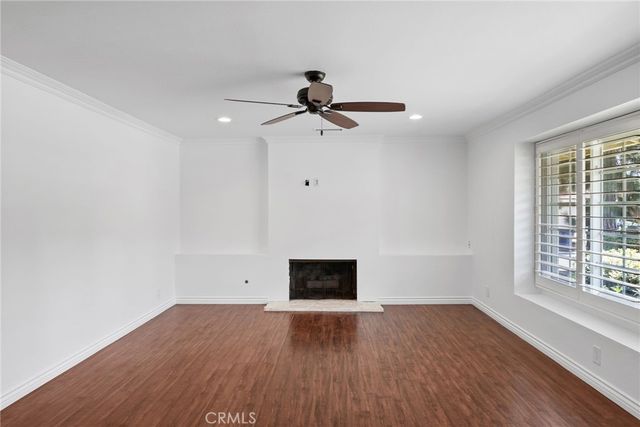 10811 Des Moines, Los Angeles, CA 91326