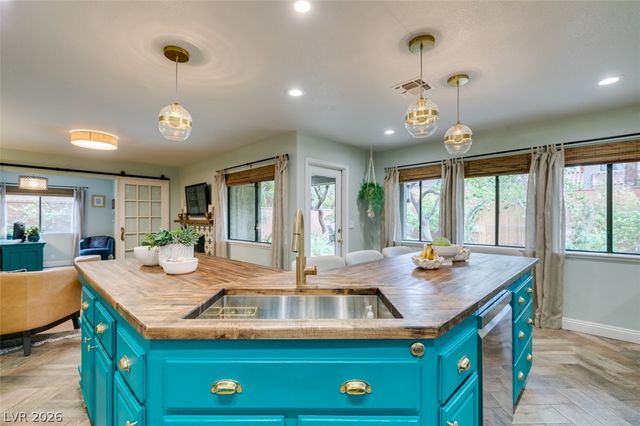 1919 Magnolia Drive, Henderson, NV 89014
