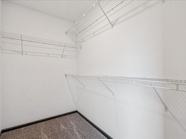 1719 Prairie Rose Dr, Cedar Rapids, IA 52404