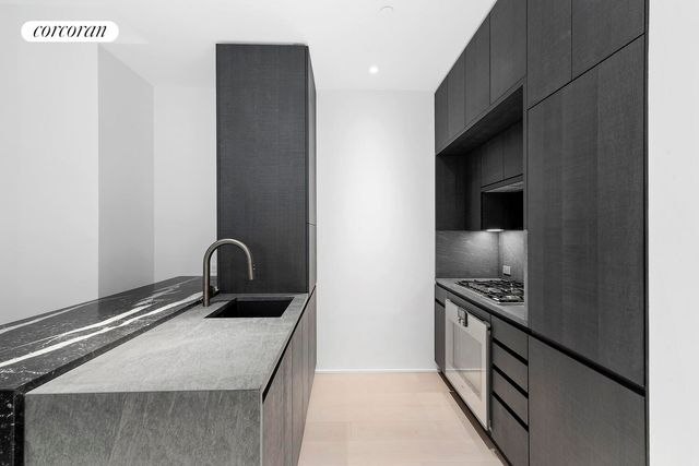 130 William St Apt 10B, New York City, NY 10038