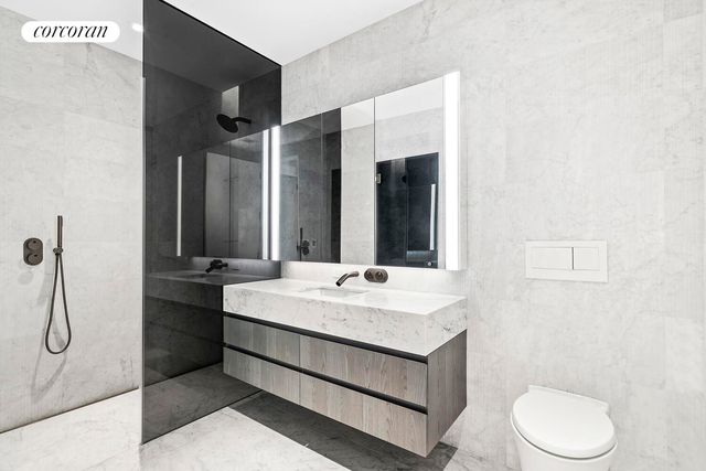 130 William St Apt 10B, New York City, NY 10038