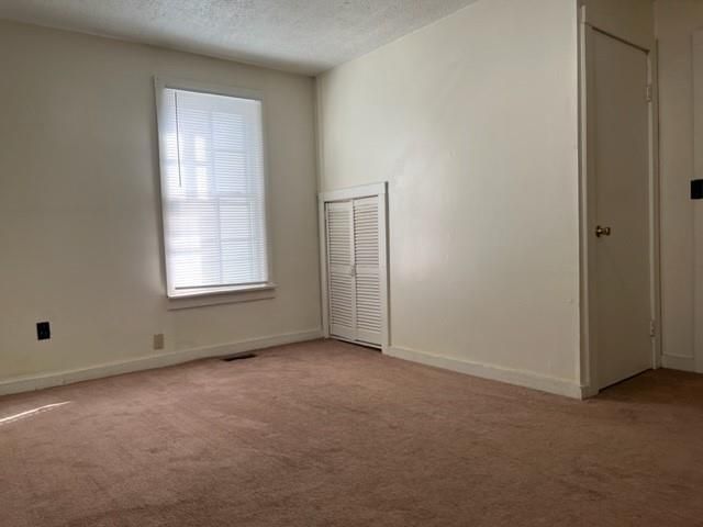 1013 S 4th Street, Leavenworth, KS 66048