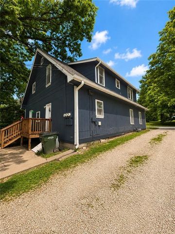 1013 S 4th Street, Leavenworth, KS 66048