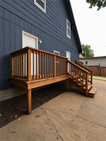1013 S 4th Street, Leavenworth, KS 66048