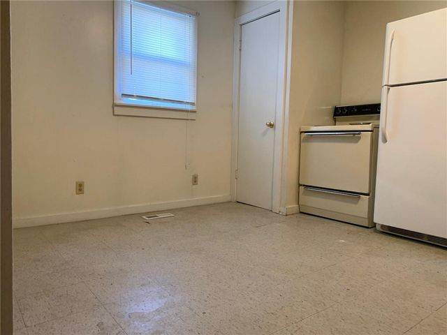 1013 S 4th Street, Leavenworth, KS 66048