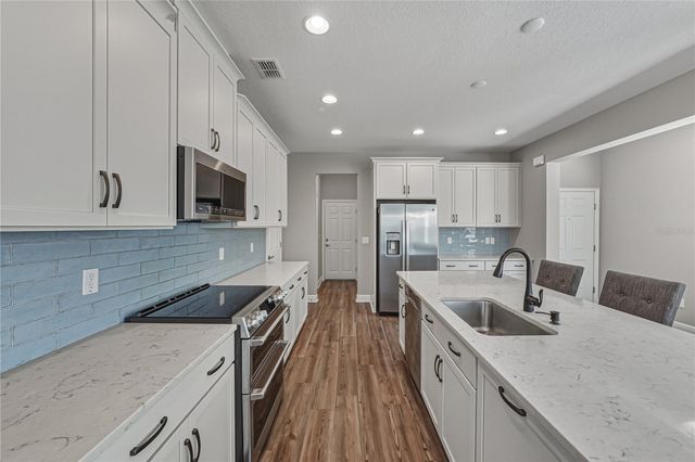 2527 STAPLEFORD PLACE, Wesley Chapel, FL 33543