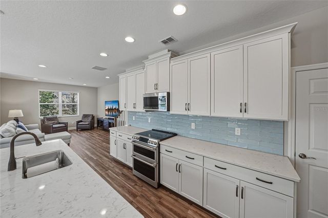 2527 STAPLEFORD PLACE, Wesley Chapel, FL 33543