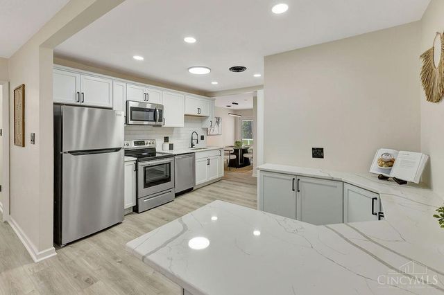 608 Richardson Drive, Middletown, OH 45042