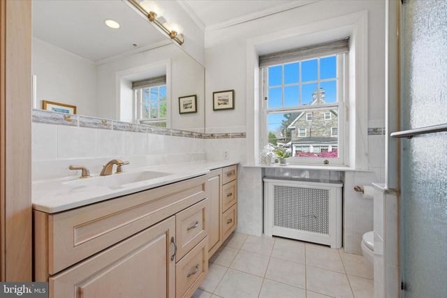 318 N BOWMAN AVE, Merion Station, PA 19066