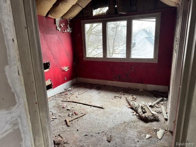 265 Hillcliff Drive, Waterford, MI 48328