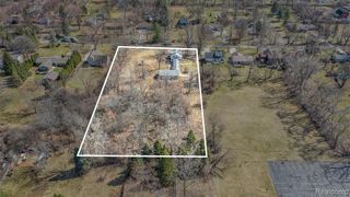 265 Hillcliff Drive, Waterford, MI 48328