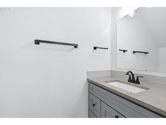 530 S TEXAS St, Portland, OR 97219