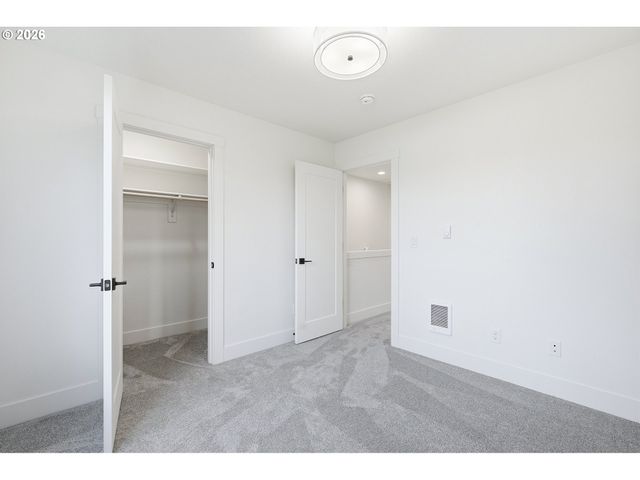 530 S TEXAS St, Portland, OR 97219