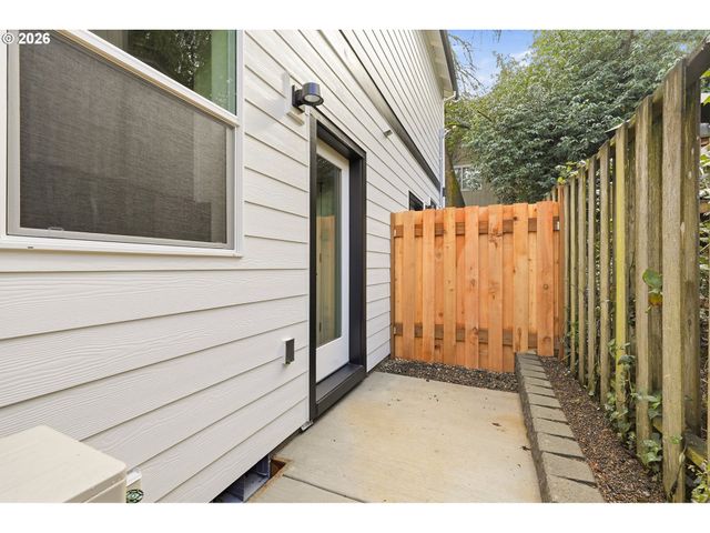 530 S TEXAS St, Portland, OR 97219