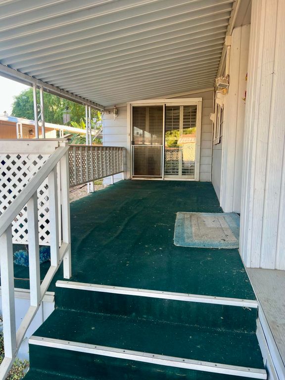 Image 14 of property listing at 314 N Albert Avenue 85, Exeter, CA 93221