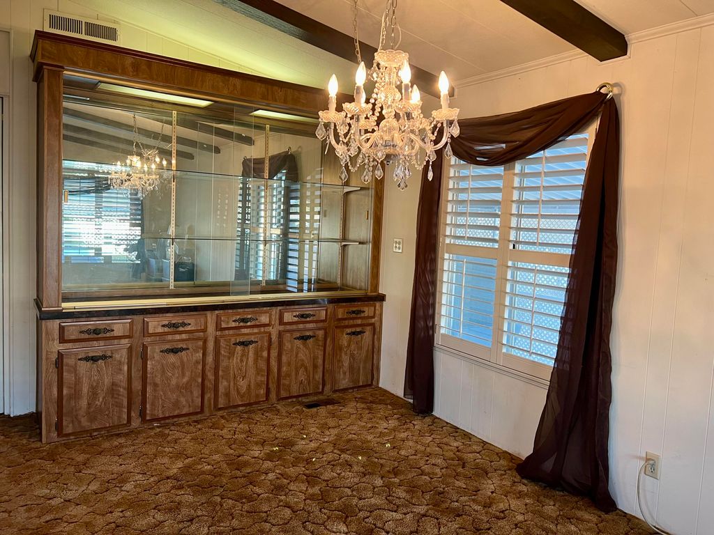 Image 9 of property listing at 314 N Albert Avenue 85, Exeter, CA 93221