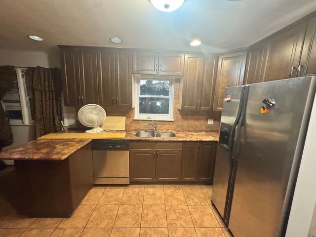 5135 Greenwood Street 01, Skokie, IL 60077